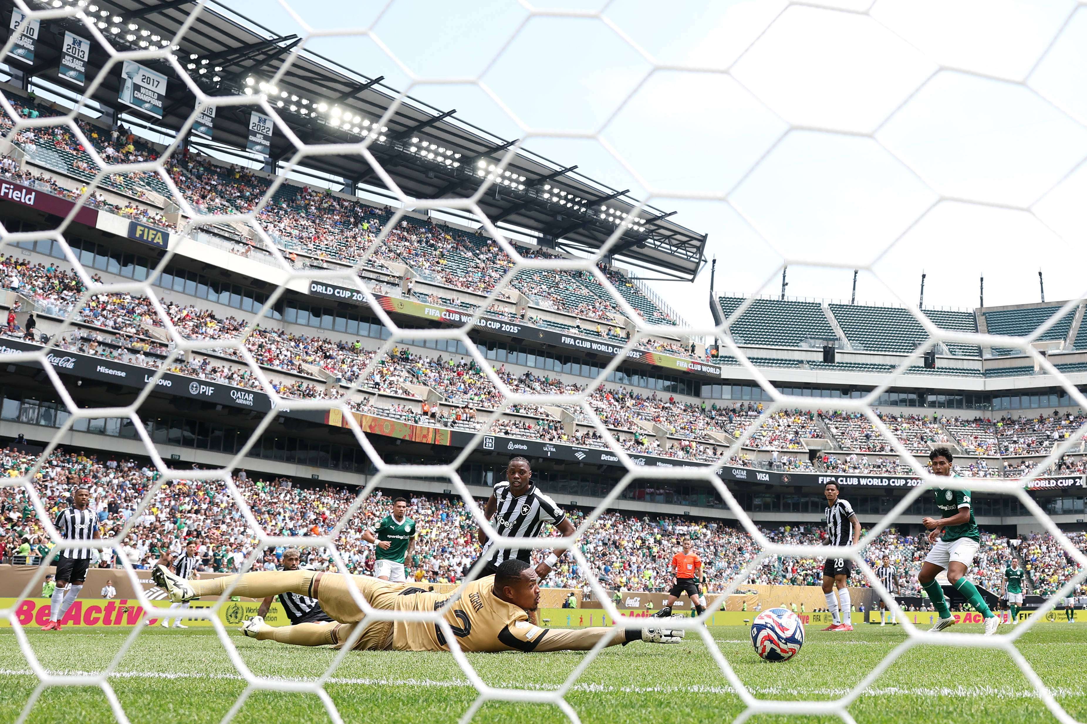 华体会登录-包含帕尔梅拉斯球迷现场助威，激发球队夺冠斗志的词条