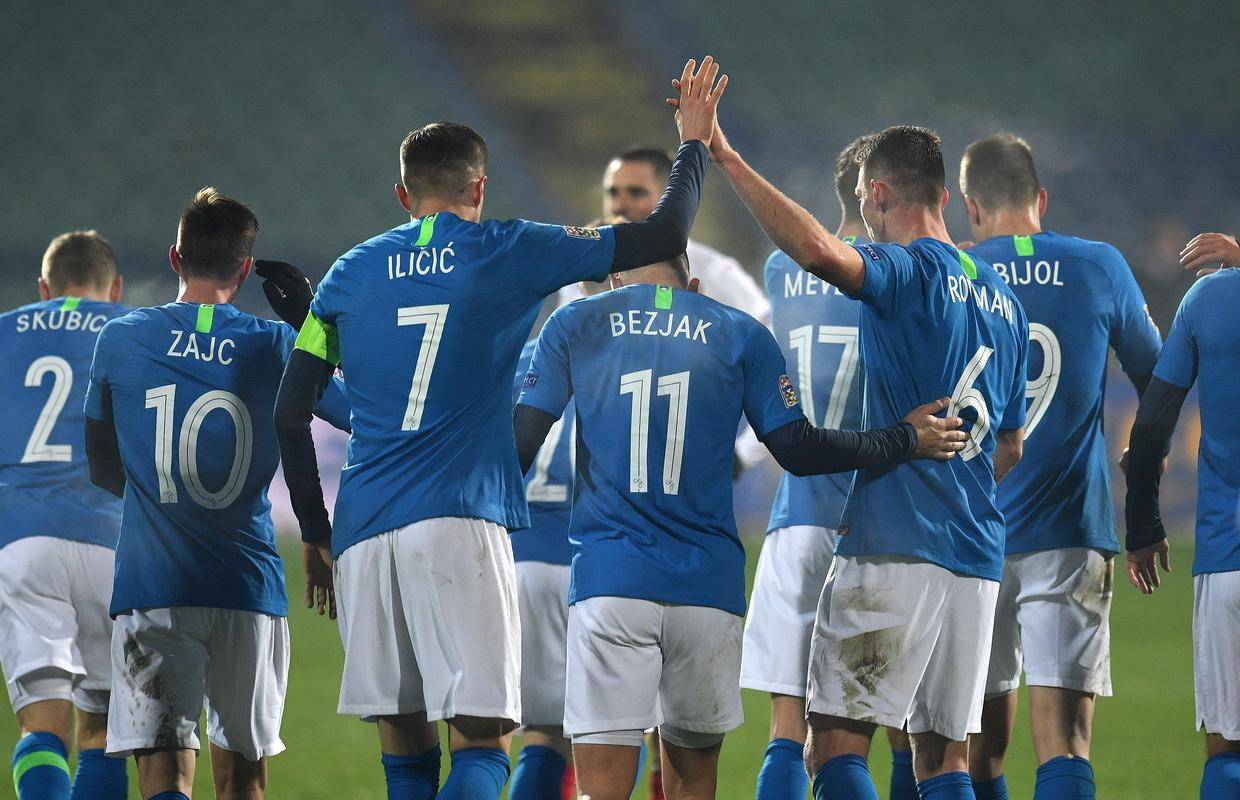 华体会教练-罗马尼亚逼平挪威，战绩不佳