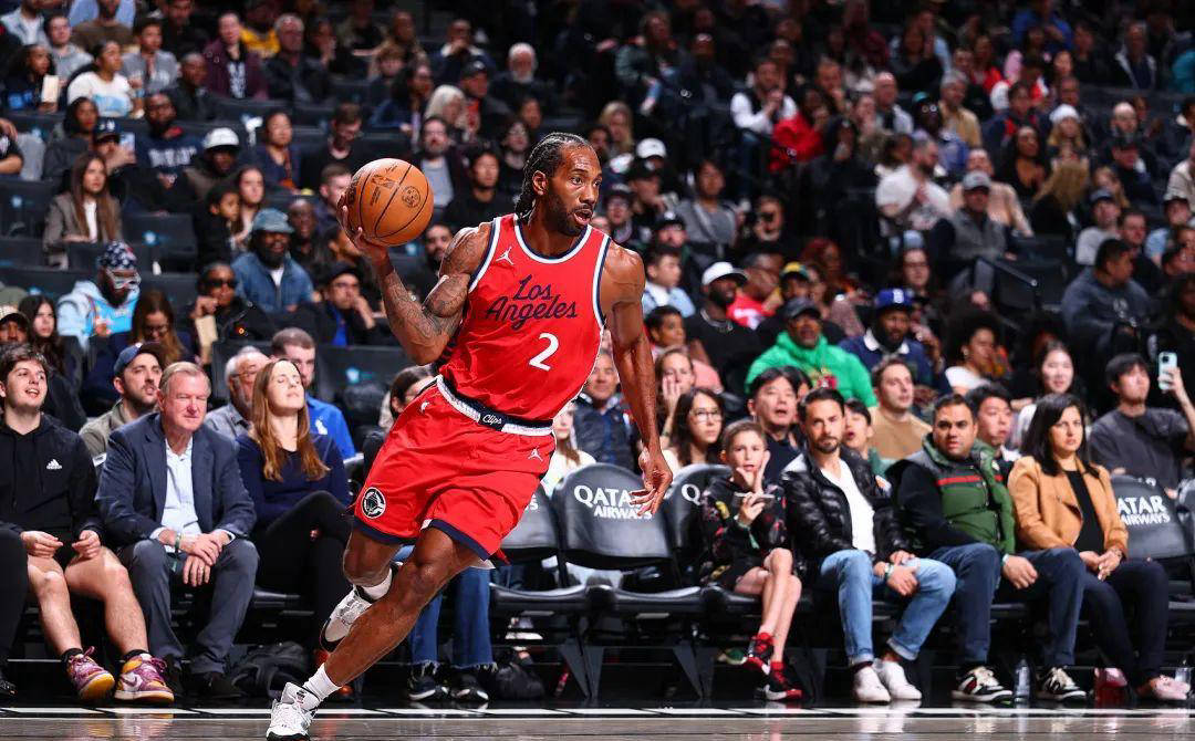 华体会新闻-快船客场险胜鹈鹕,伦纳德砍下分的简单介绍