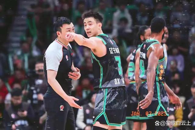 华体会官方登录入口-辽宁男篮主场大胜，继续领跑榜首