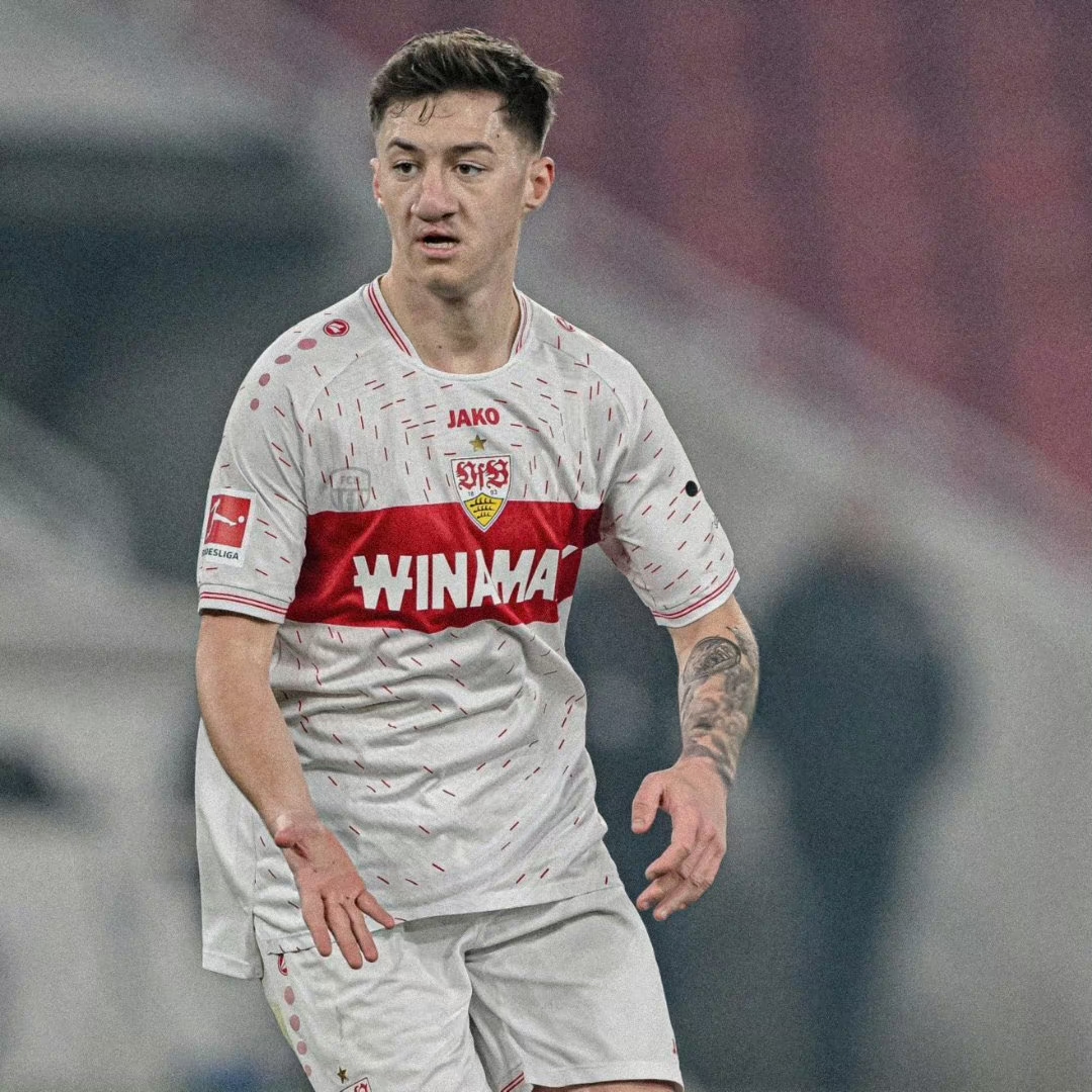 华体会竞技-斯图加特球员表现不佳，面临改变阵容压力的简单介绍