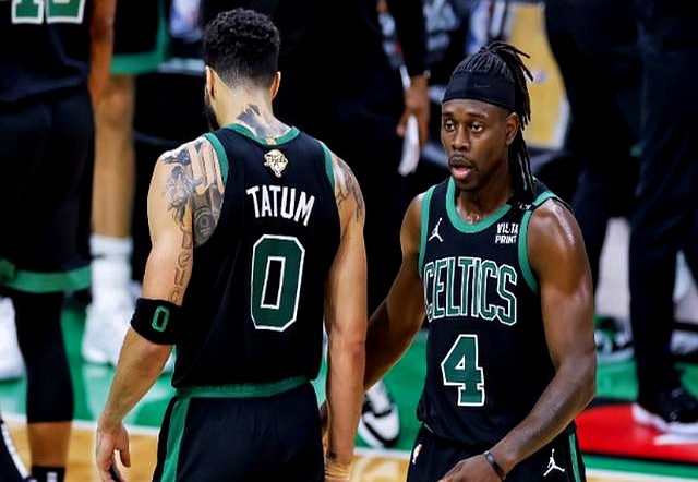 鹈鹕球员集体发力，凯尔特人进攻遭遇波折的简单介绍