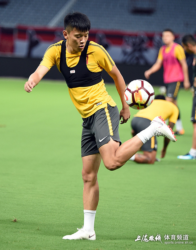 华体会电竞-包含波兰队备战比赛，士气高昂欲全取三分的词条