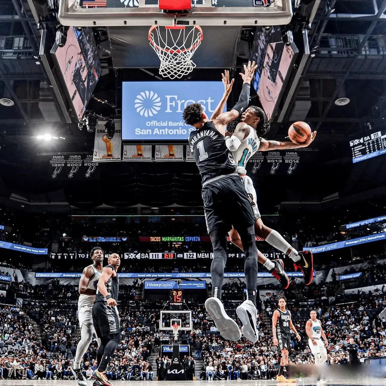 华体会官网入口-关于欧洲顶级篮球职业联赛展现球员技艺，赛场热度不减的信息